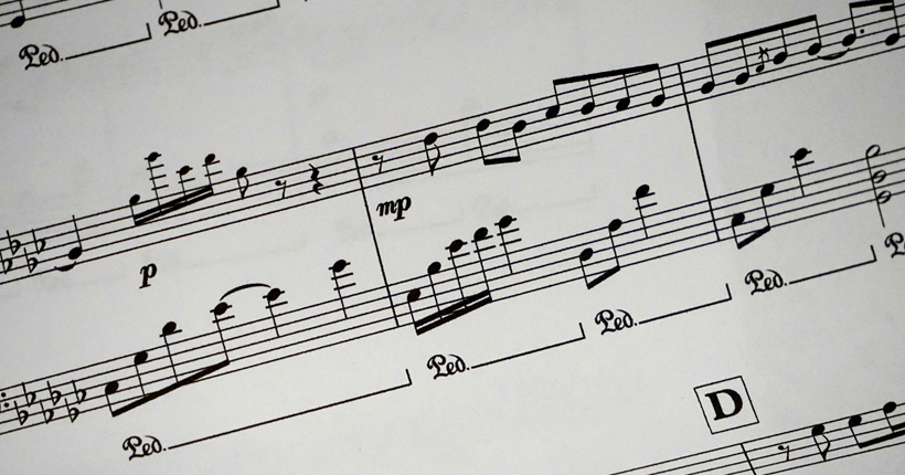 Musicoterapia en la rehabilitación neurológica del Alzheimer: una revisión bibliográfica